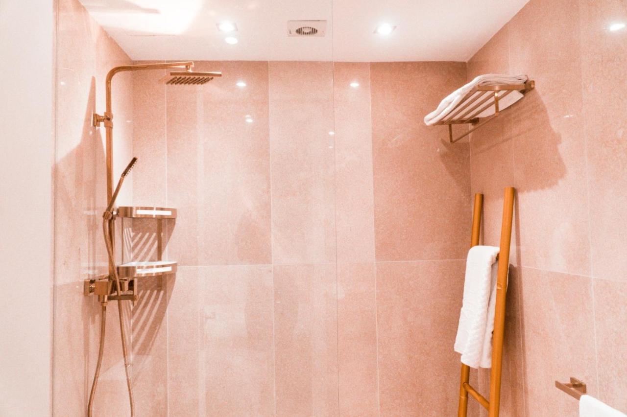 The Red Farm Relais & Spa Iklin エクステリア 写真