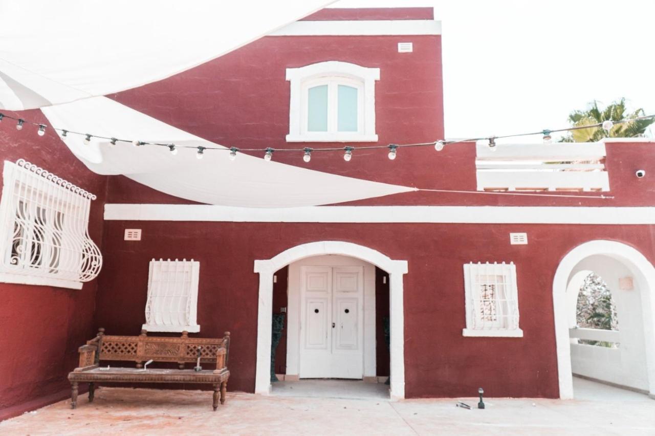 The Red Farm Relais & Spa Iklin エクステリア 写真