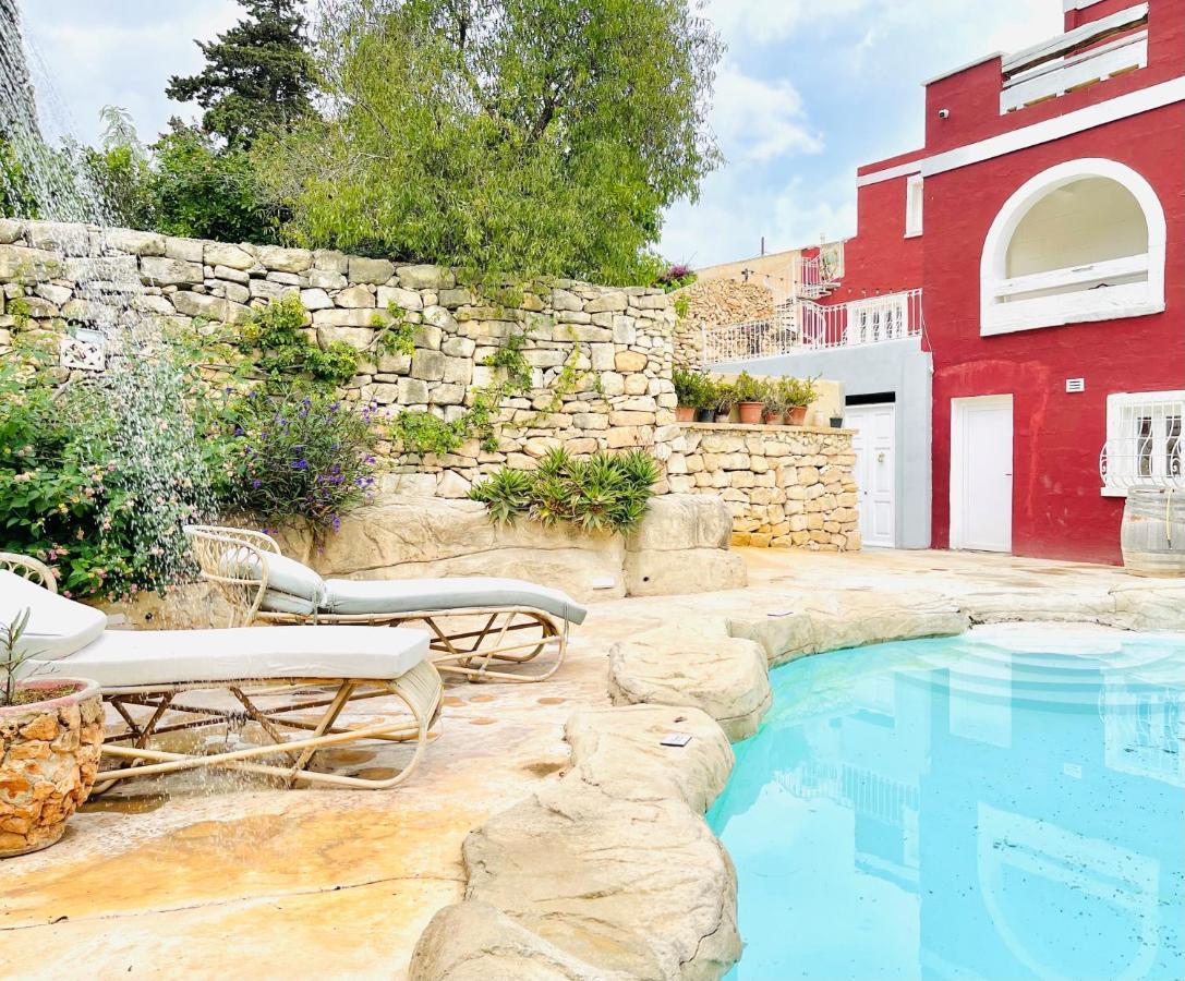 The Red Farm Relais & Spa Iklin エクステリア 写真