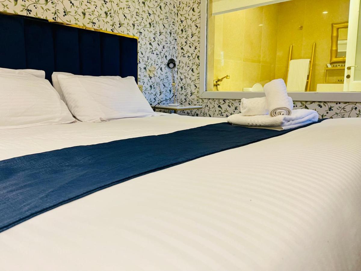 The Red Farm Relais & Spa Iklin エクステリア 写真