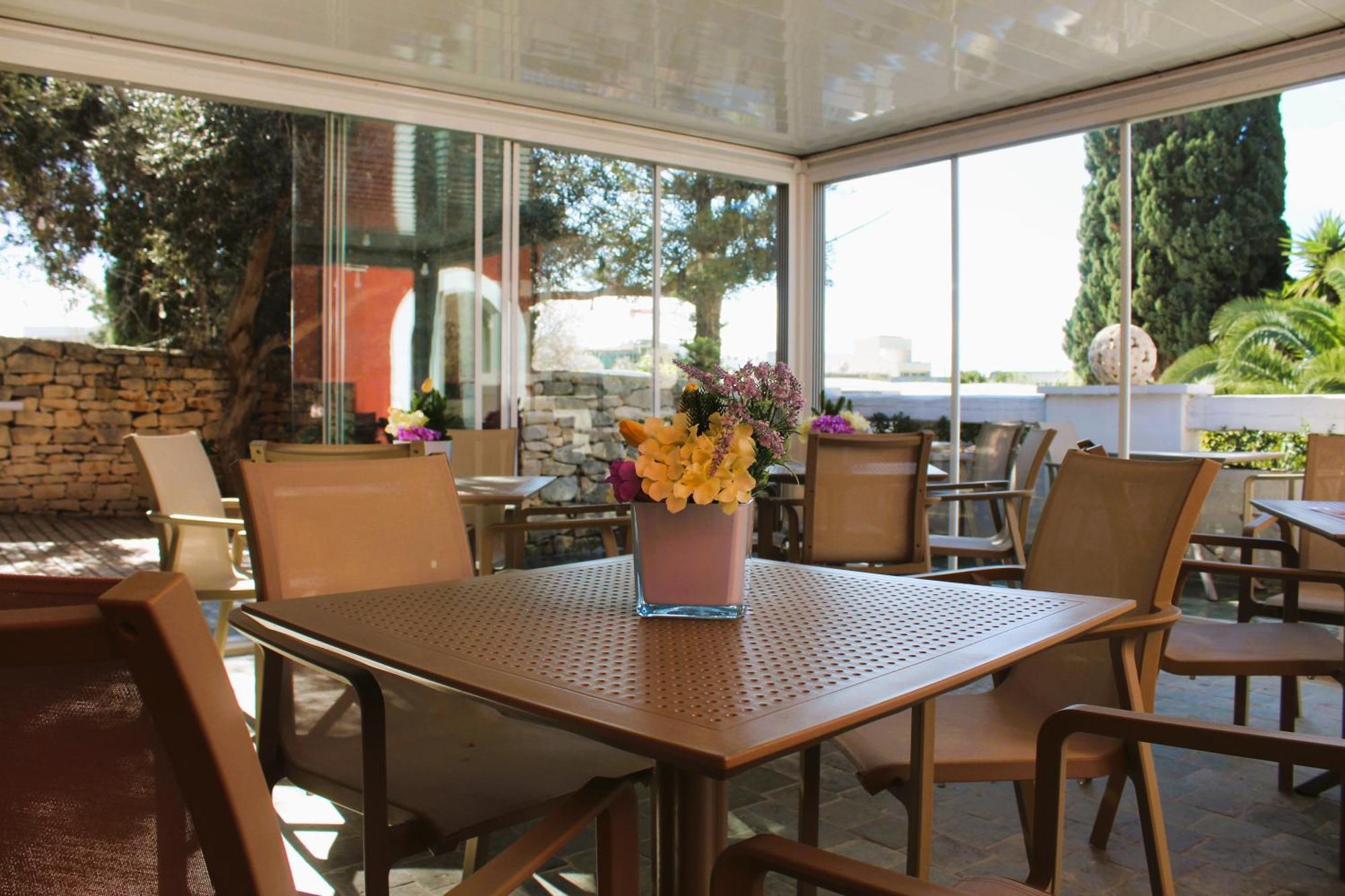 The Red Farm Relais & Spa Iklin エクステリア 写真