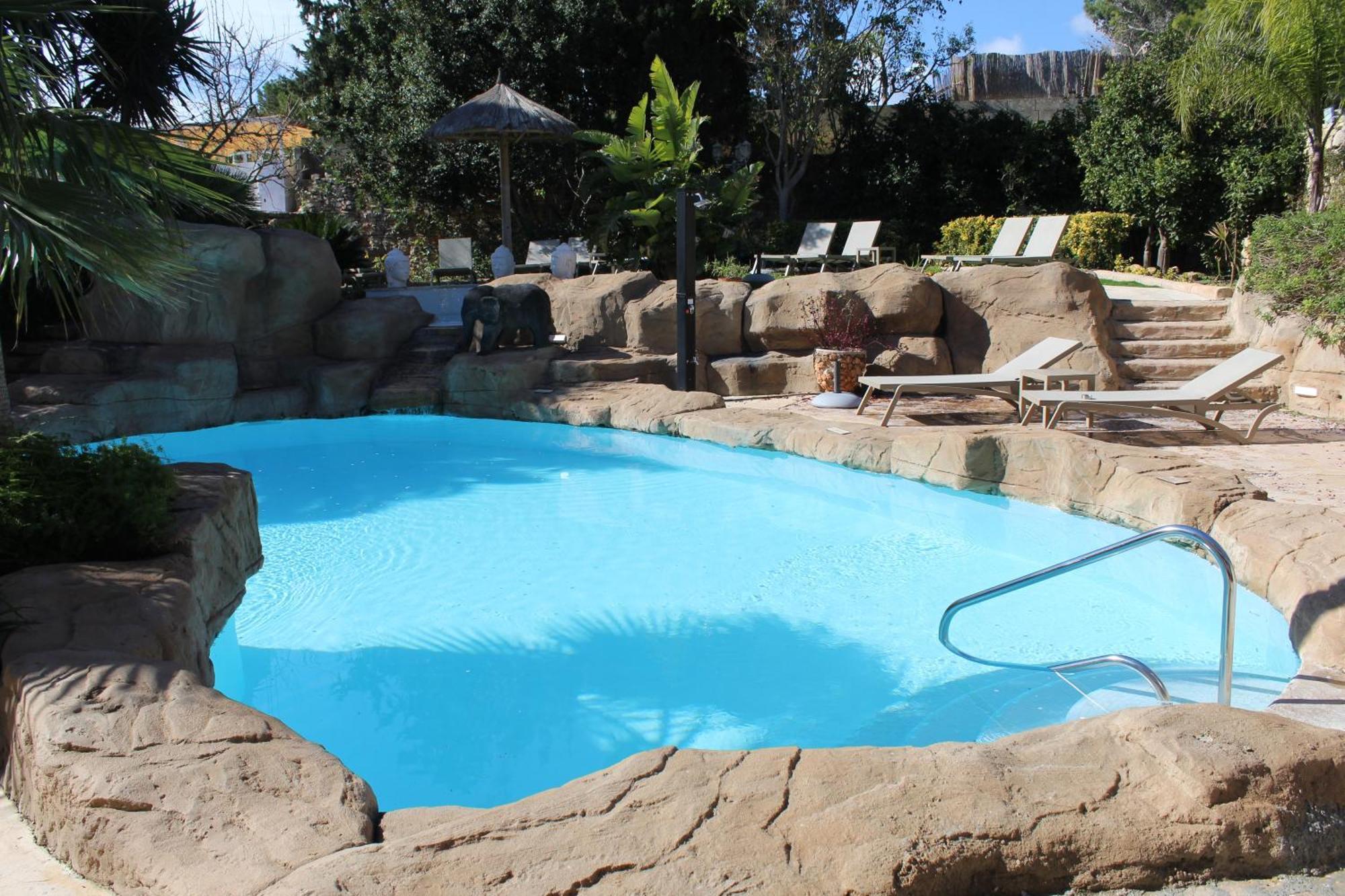 The Red Farm Relais & Spa Iklin エクステリア 写真